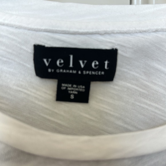 Long sleeve white tshirt - Picture 3 of 3